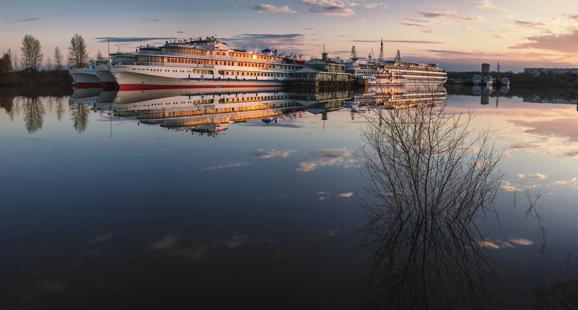 Затон в Водниках / The Bay