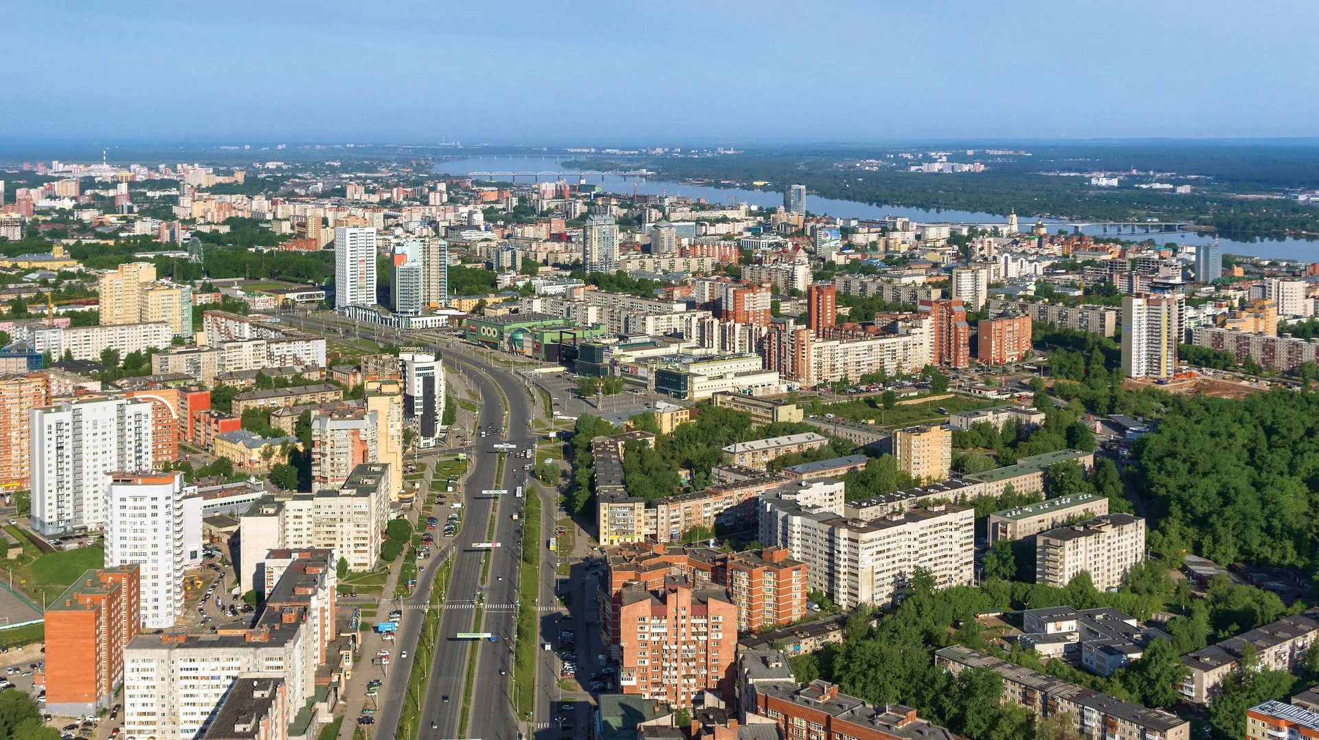 Улица Революции / The Revolution Street