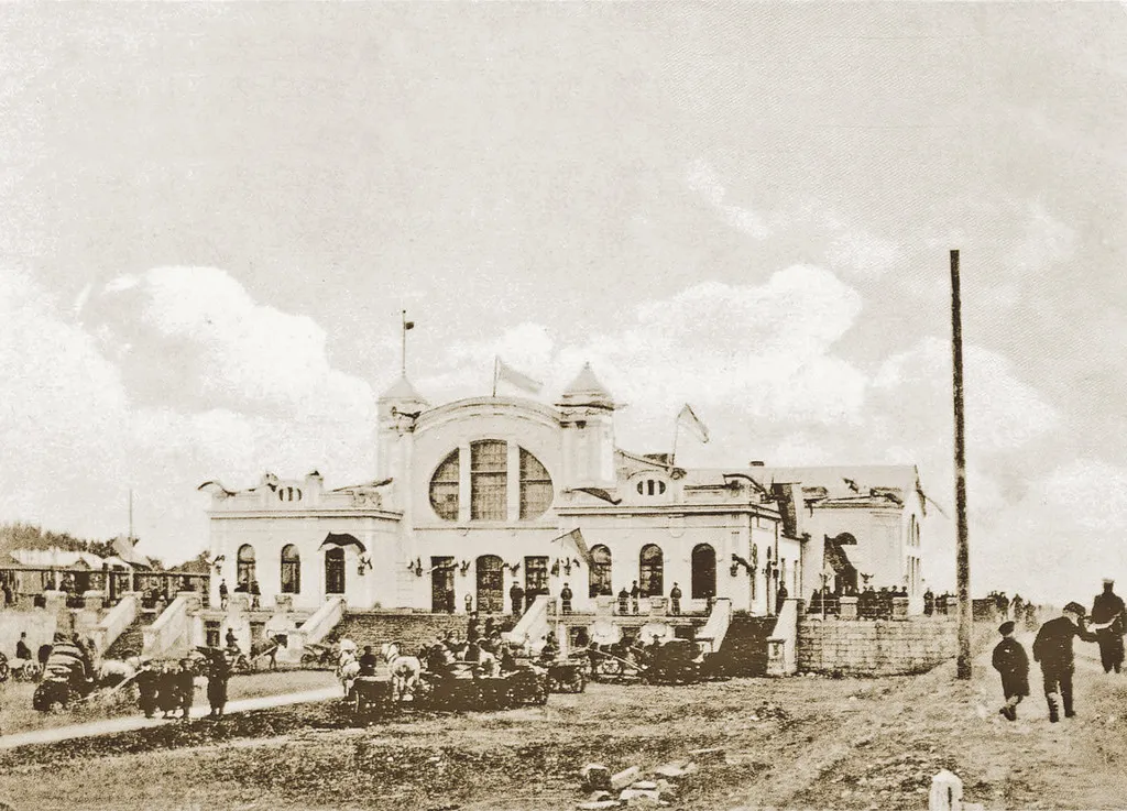 Железнодорожный вокзал / Railway station